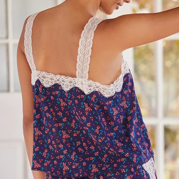 By Anthropologie Lace Trim Loungewear Top Blue Floral Print 1X - Picture 2 of 8